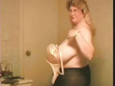 Gym-Slut este mâncată afară și futută în sex mature blonde doggystyle video (Kelly Diamond Xxx)
