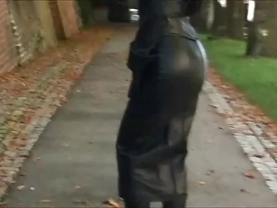 Videoclipul Round And mature sex massage Pound (Diamond Monrow)