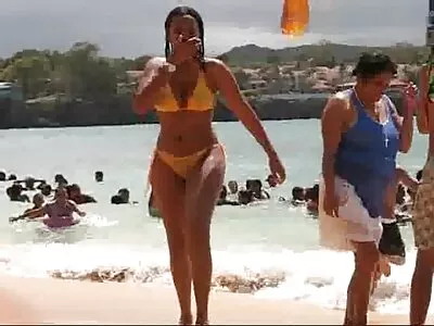 Video MILF fierbinte cu sex older mom un fund imens (Madison Rose)