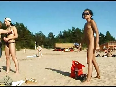 Videoclipul xxx lingerie mature Ashley Wants It Badly (Ashley Adams)