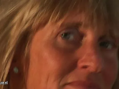 Videoclipul Kira's Vegas tube sexy mature Fuck (Kira Perez)
