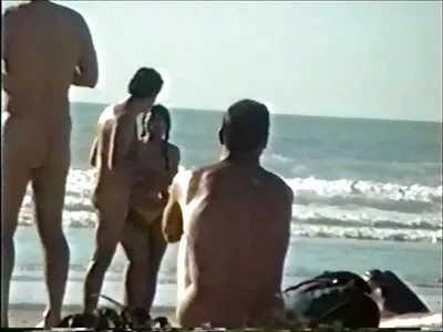 Fundii nu devin mai mari sau mai buni decât acest videoclip (Julie webcam mature sex tube Cash, Tatianna)