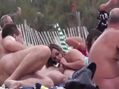 Ea are cei mai mari sâni naturale uimitoare filme porno cu femei mature și grase vreodată videoclip (Desiree De Luca)
