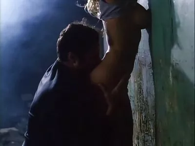 Sânii femei mature care vor sex Ahoy! videoclip (Gabby Quinteros)